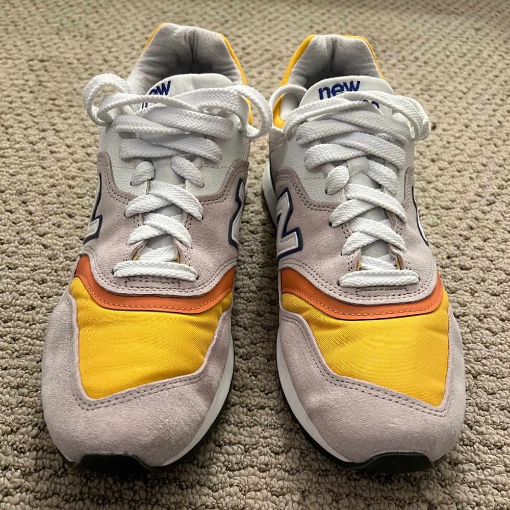 New balance men size 11